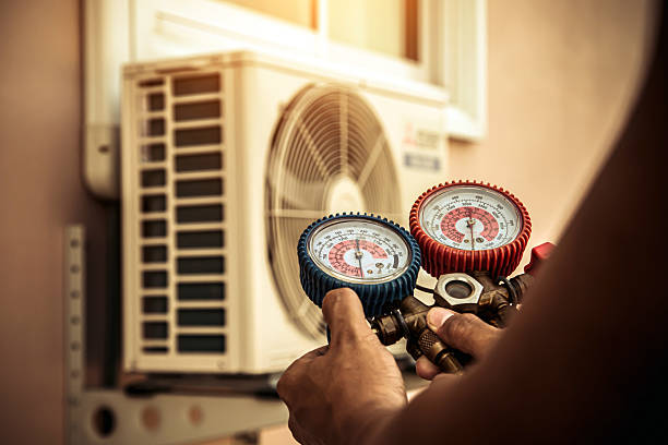 Professional Hvac technician working in Madison, NE